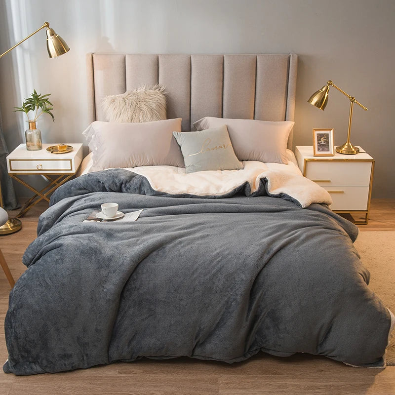 Wool Throw Blanket – Double-Sided Warmth