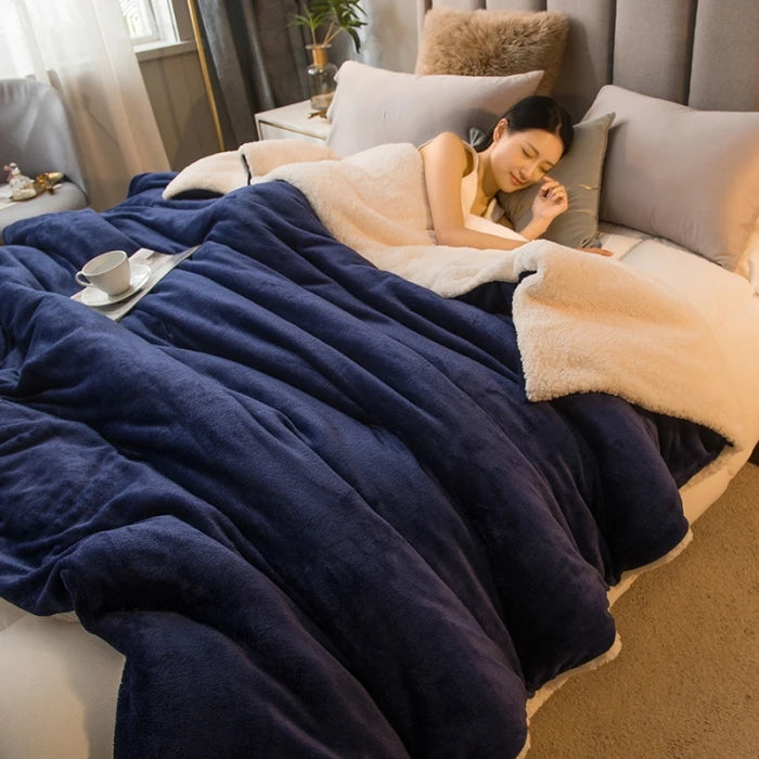 Wool Throw Blanket – Double-Sided Warmth