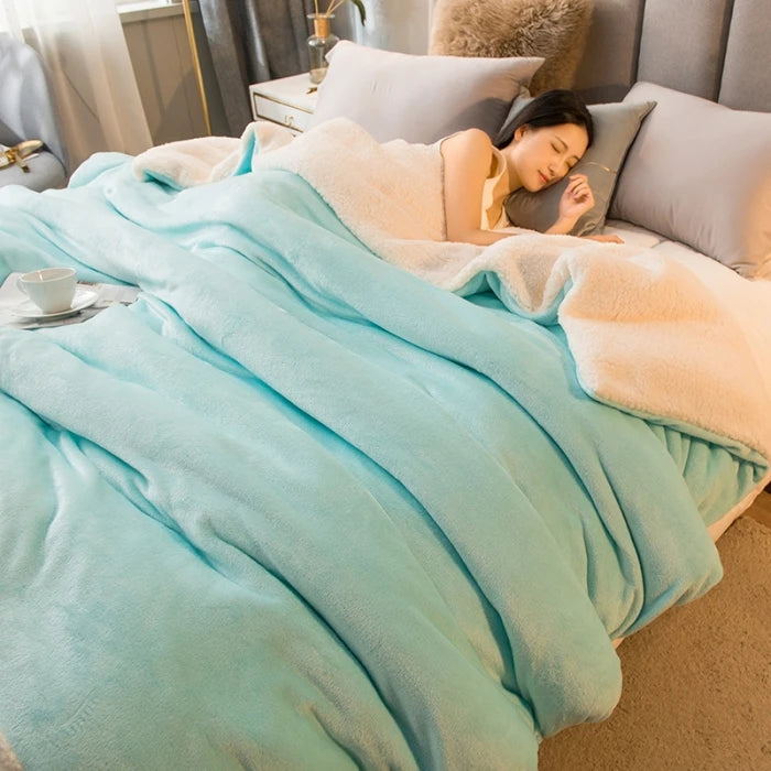 Wool Throw Blanket – Double-Sided Warmth