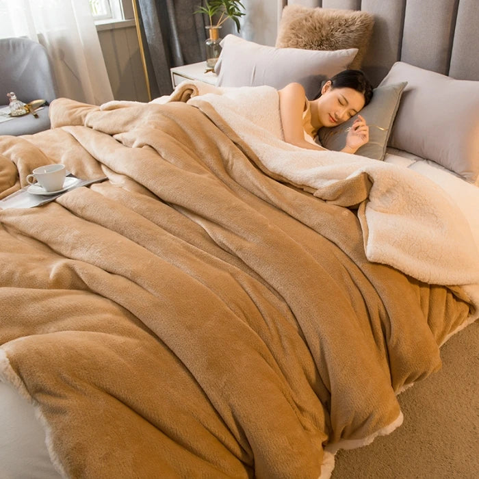 Wool Throw Blanket – Double-Sided Warmth